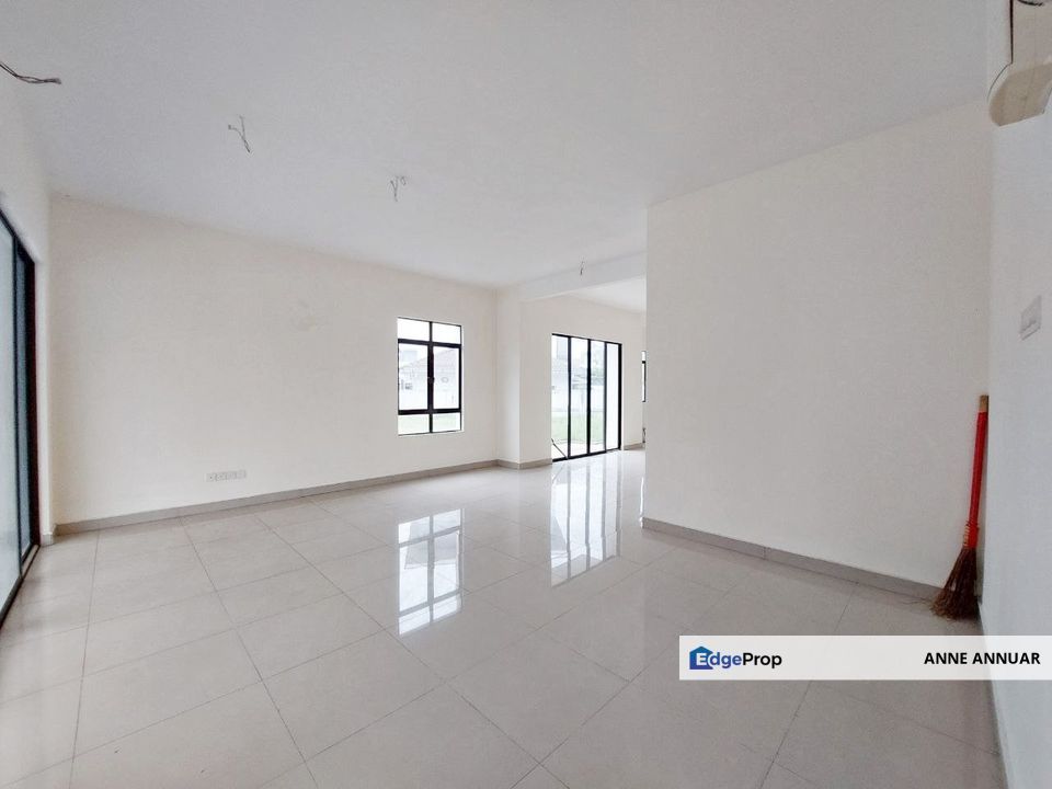 SPACIOUS Extra Land 2 Storey Semi D Sinar Warisan Saujana Utama Sg Buloh, Selangor, Sungai Buloh