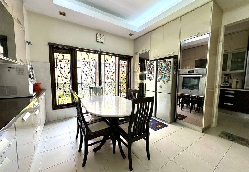 Seksyen 11, Kota Damansara