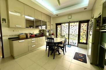 Seksyen 11, Kota Damansara