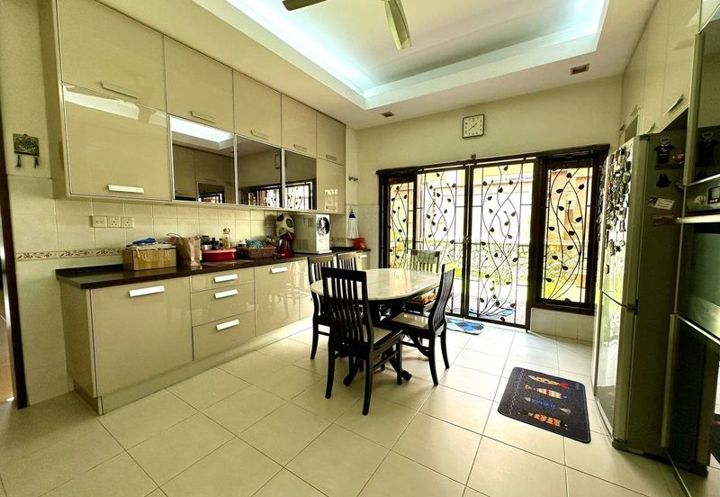 Seksyen 11, Kota Damansara