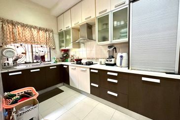 Seksyen 11, Kota Damansara