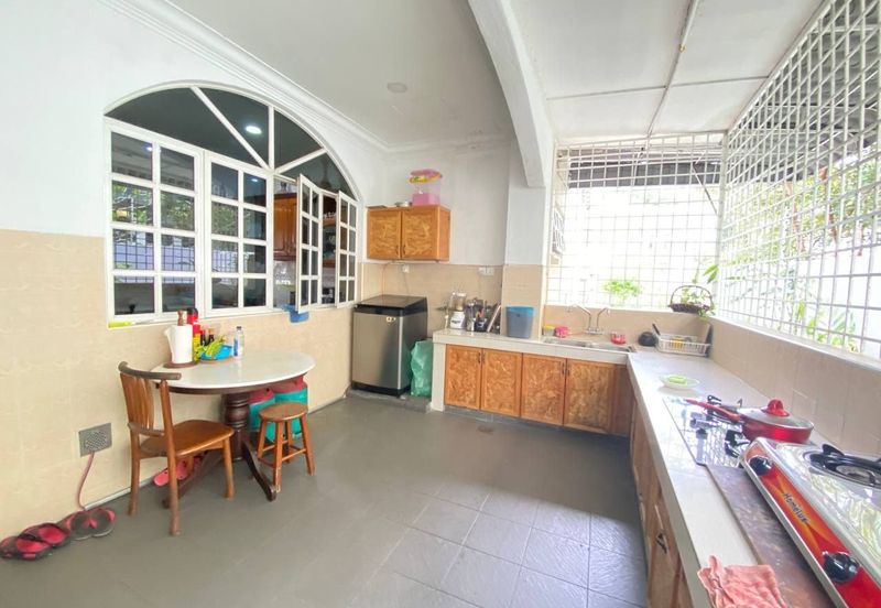 Seksyen 8, Kota Damansara