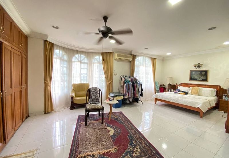 Seksyen 8, Kota Damansara