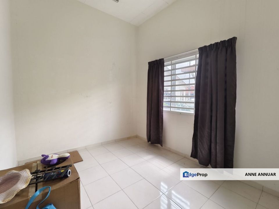 ENDLOT Single Storey Terrace Taman Ixora Bukit Naga, Selangor, Shah Alam