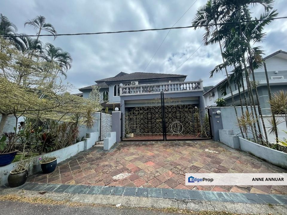 CORNER LOT Bungalow Taman Melawati Ampang with pool, Kuala Lumpur, Ampang