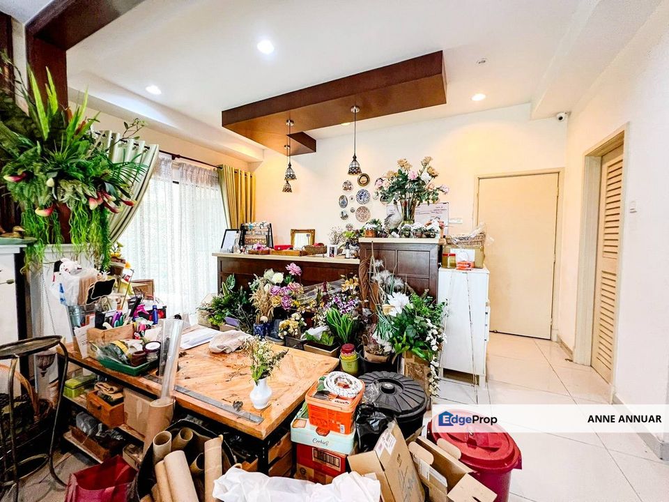 BEAUTIFUL Bungalow Saujana Villa Kajang with swimming pool , Selangor, Kajang