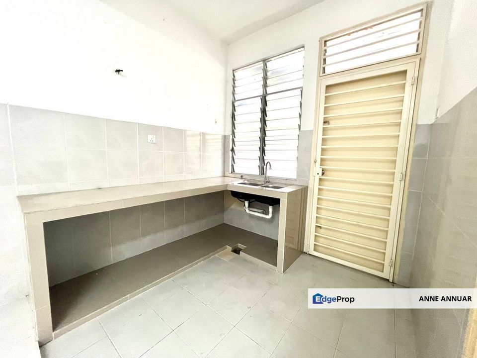 2 Storey Terrace Taman Desa Alam Seksyen U12 Shah Alam, Selangor, Shah Alam