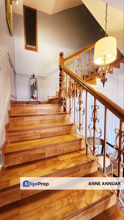 3 Storey Terrace Jalan Anggerik Dataran Ukay Ampang Jaya, Selangor, Ampang