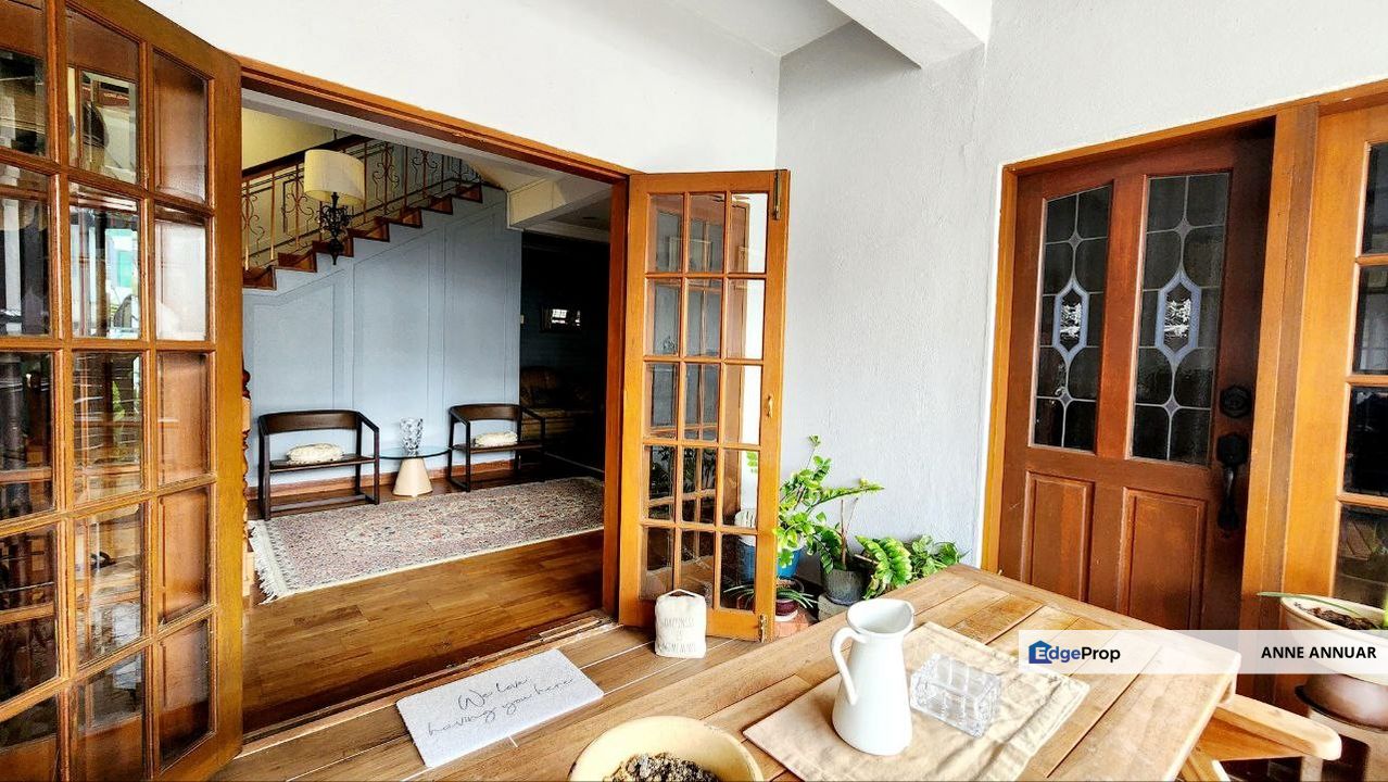 3 Storey Terrace Jalan Anggerik Dataran Ukay Ampang Jaya, Selangor, Ampang