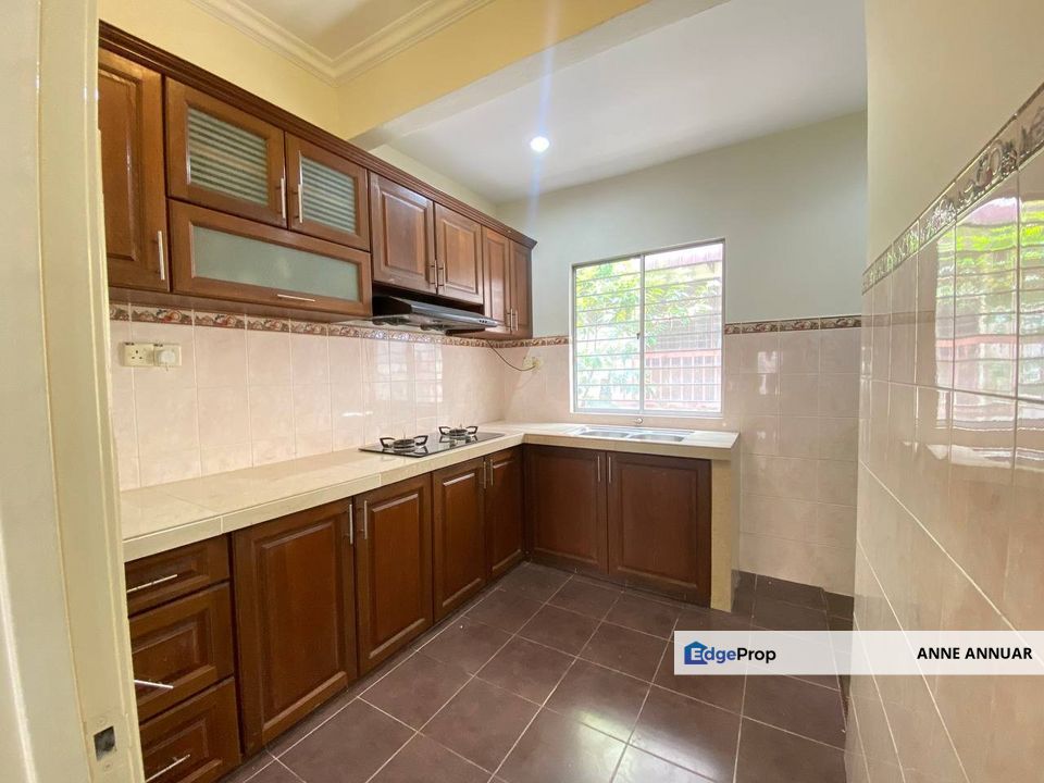 2 Storey Terrace Taman Pinggiran Usj 1 Subang Jaya, Selangor, USJ