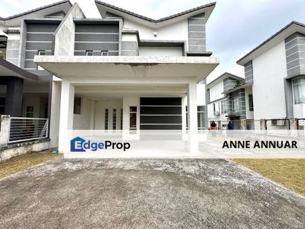 Spacious Semi D 2 Storey Greenhill Residence U10 Shah Alam , Selangor, Shah Alam