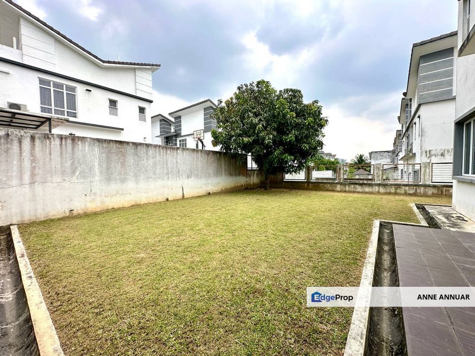 Spacious Semi D 2 Storey Greenhill Residence U10 Shah Alam , Selangor, Shah Alam