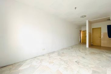 Residensi Warnasari 1