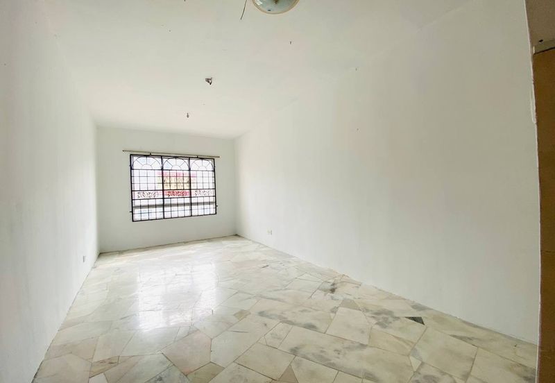 Residensi Warnasari 1