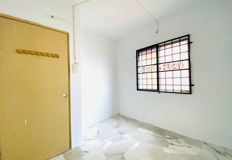 Residensi Warnasari 1