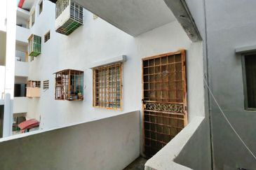 Pangsapuri Seri Saujana