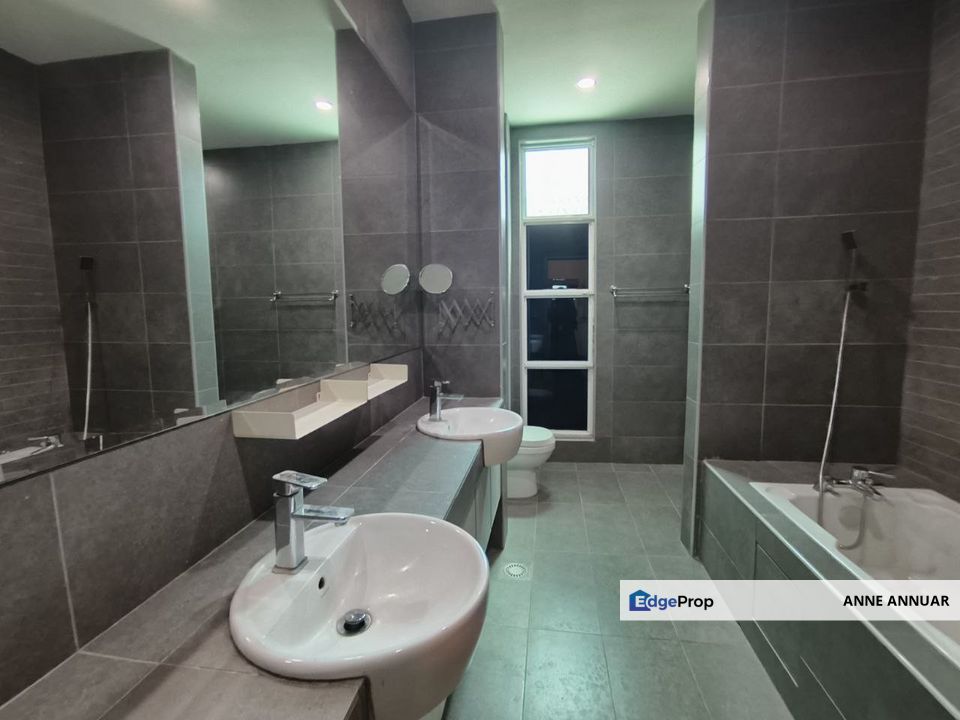 Renovated Move in Condition Semi D Greenhill Residence U10 Shah Alam, Selangor, Shah Alam