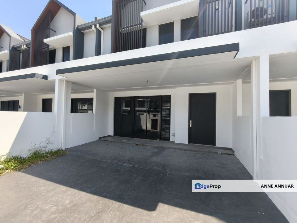 2 Storey Linkhouse Anisa Bandar Serenia Sepang, Selangor, Sepang