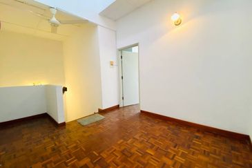 Jalan Tropicana Utama