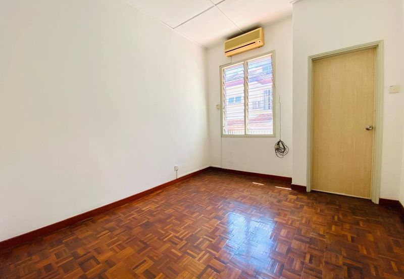 Jalan Tropicana Utama