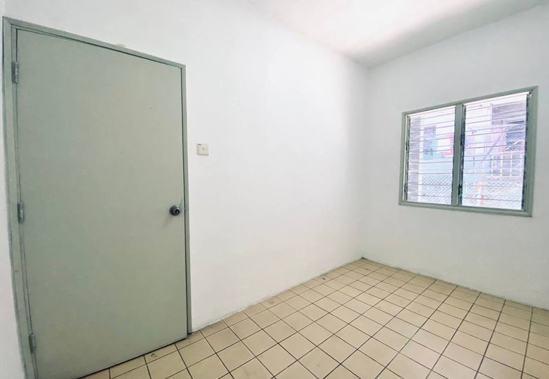 Jalan Tropicana Utama