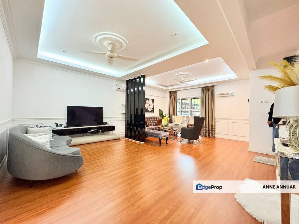 PORCH LUAS 2 Storey Jalan Kristal Seksyen 7 Shah Alam, Selangor, Shah Alam