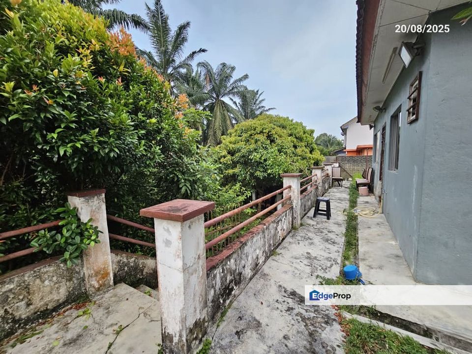 SEMI D SINGLE STOREY WITH BIG LAND SEMENYIH, Selangor, Semenyih