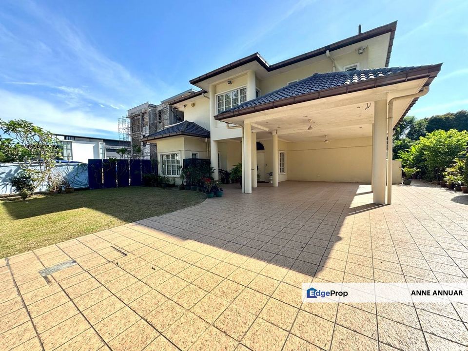 SPACIOUS Bungalow Jalan Mihrab Bukit Jelutong U8 Shah Alam, Selangor, Shah Alam