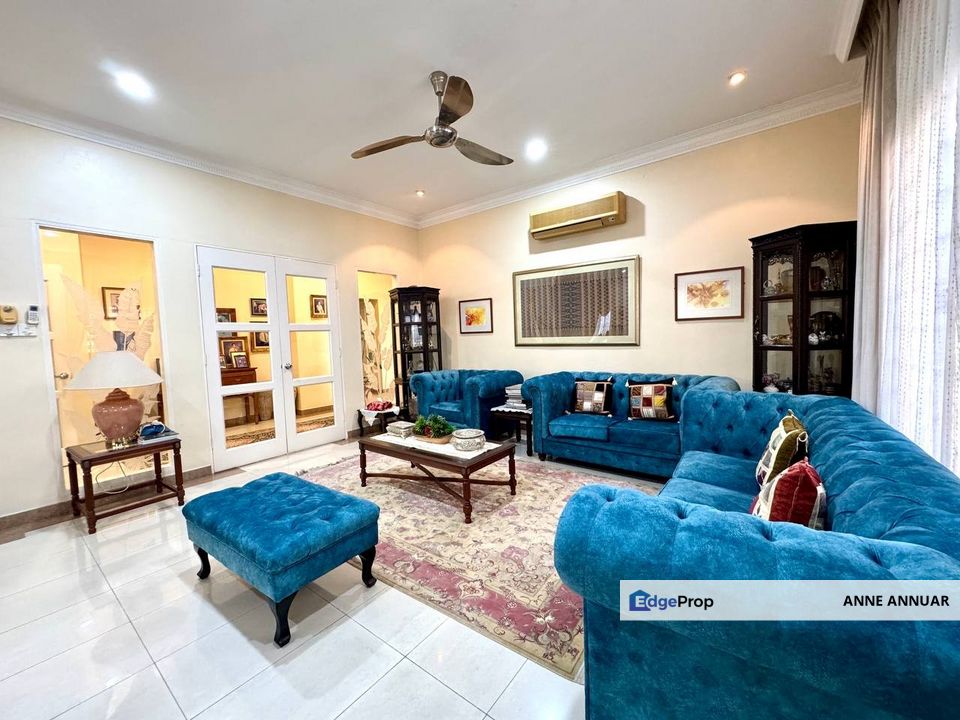SPACIOUS Bungalow Jalan Mihrab Bukit Jelutong U8 Shah Alam, Selangor, Shah Alam