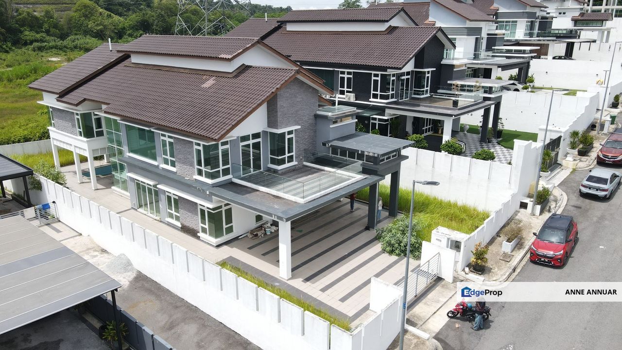 2 Storey Bungalow with Pool Seri Kembangan, Selangor, Seri Kembangan