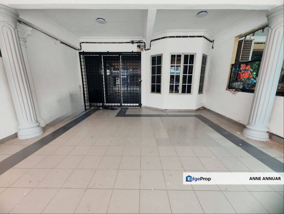 RENOVATED 2 Storey Terrace Seksyen 19 Shah Alam, Selangor, Shah Alam