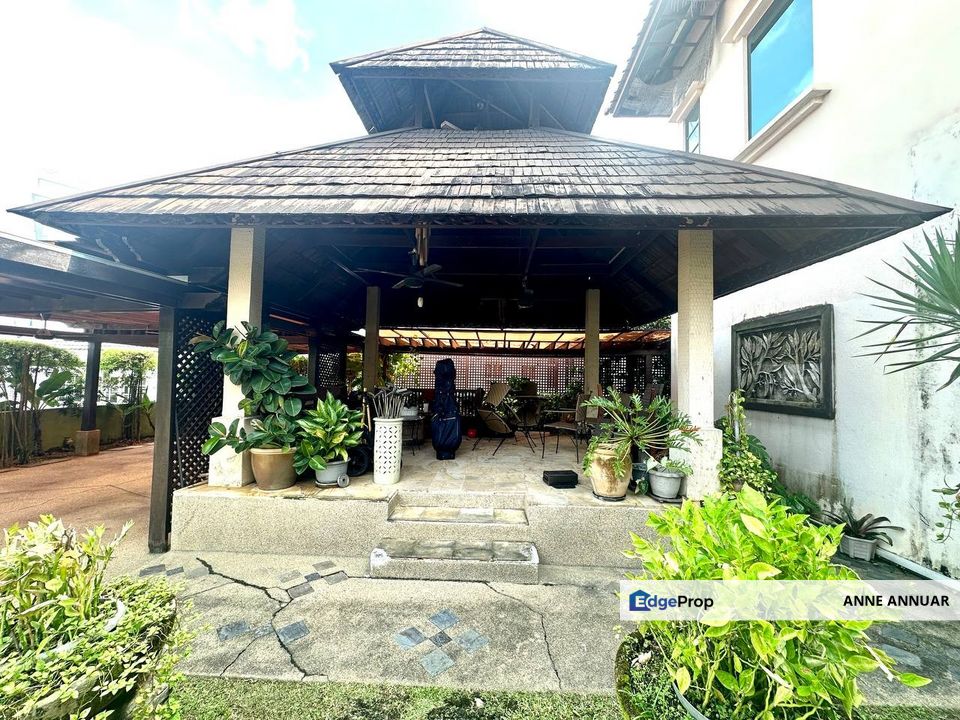 Bungalow Seksyen 11 Shah Alam with pool, Selangor, Shah Alam