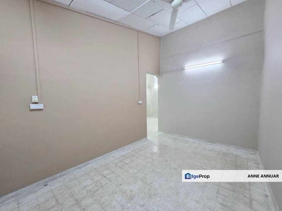 Single Storey Terrace Seksyen 4 Shah Alam, Selangor, Shah Alam