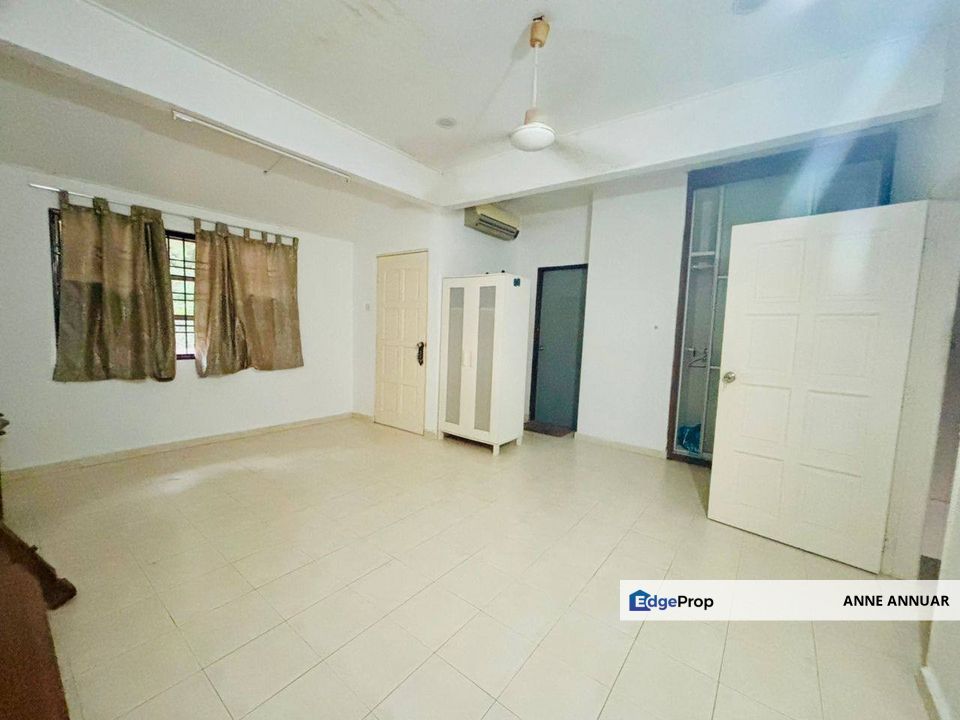 FACING OPEN 2 Storey Terrace Seksyen 4 Shah Alam, Selangor, Shah Alam