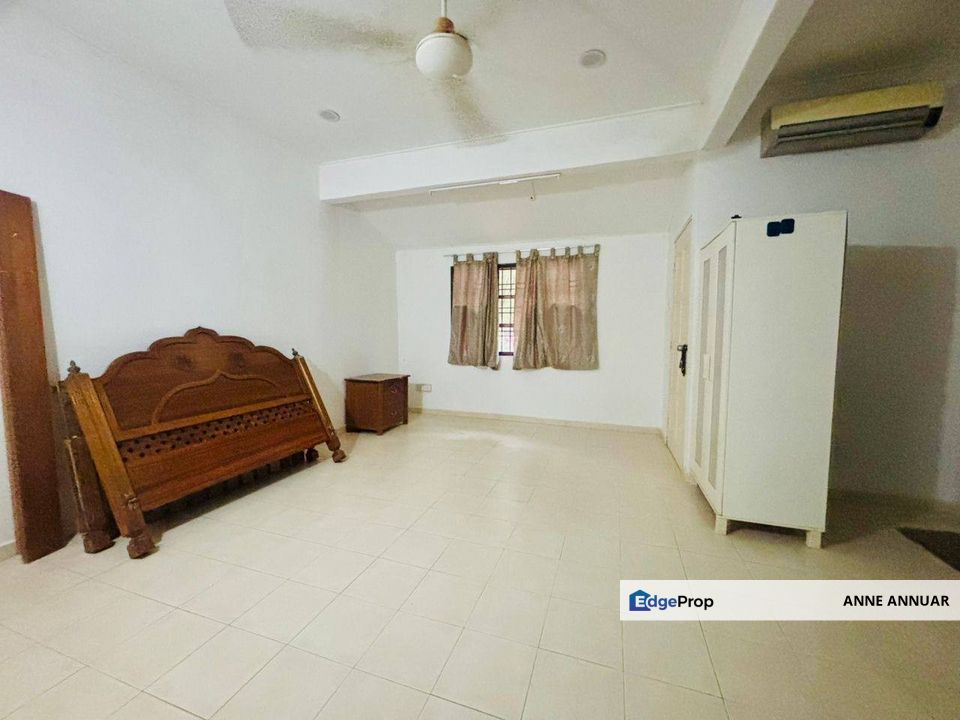 FACING OPEN 2 Storey Terrace Seksyen 4 Shah Alam, Selangor, Shah Alam