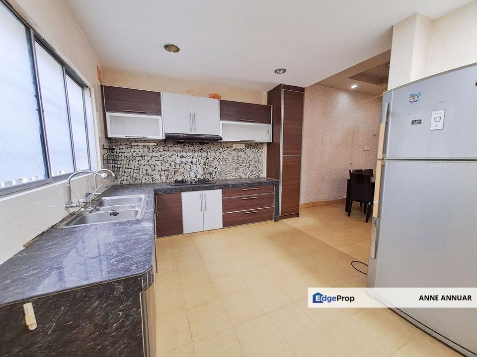 2 Storey Terrace Taman Bukit Subang, Selangor, Shah Alam