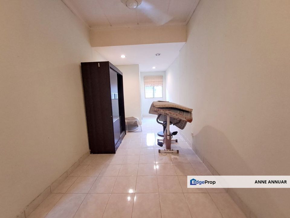 2 Storey Terrace Taman Bukit Subang, Selangor, Shah Alam