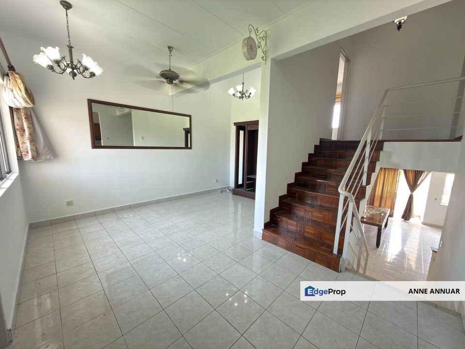 Townhouse Monterez U9 Shah Alam nearby Kampung Baru Subang, Selangor, Shah Alam