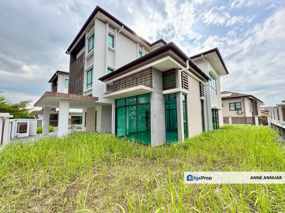 3 Storey Bungalow Laman Permai Subang Bestari U5 Shah Alam with Elevator, Selangor, Shah Alam