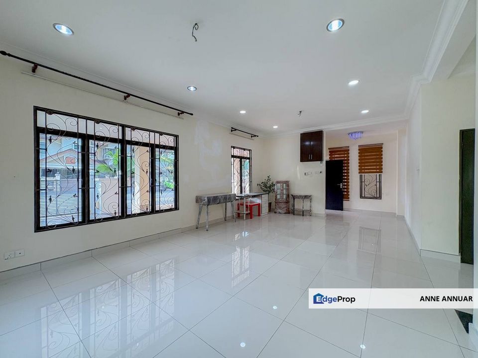 2.5 Storey Semi D Puncak Bangi Seksyen 6 Bandar Baru Bangi, Selangor, Bangi