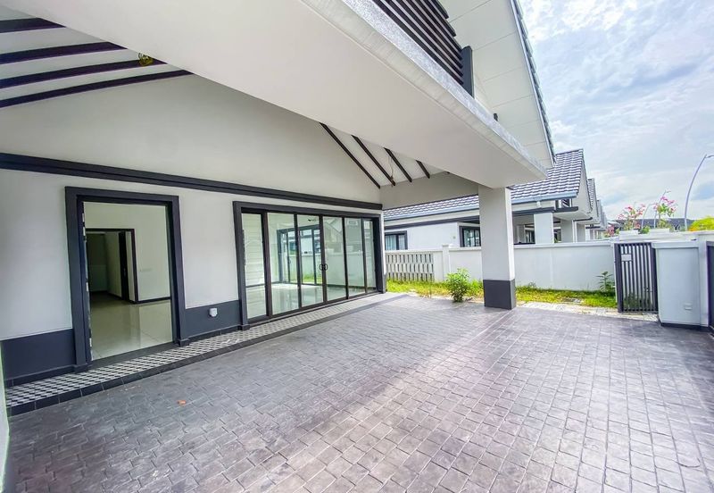 Hevea Elmina Gardens