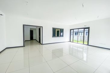 Hevea Elmina Gardens