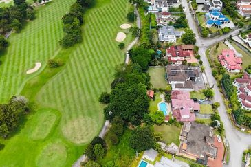 KGSAAS Golf Club, Seksyen 13