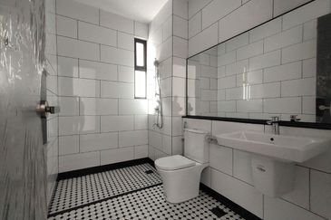 Hevea Elmina Gardens