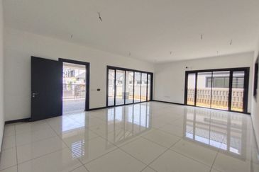 Hevea Elmina Gardens