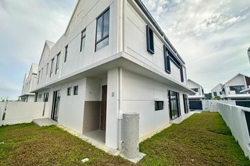 Elmina Green The Eighth @ City of Elmina