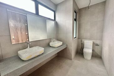 Elmina Green The Eighth @ City of Elmina