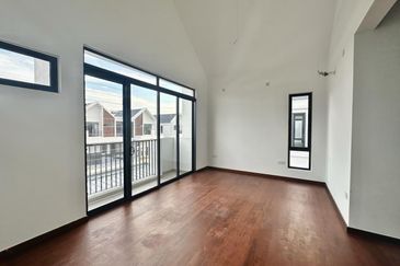 Elmina Green The Eighth @ City of Elmina