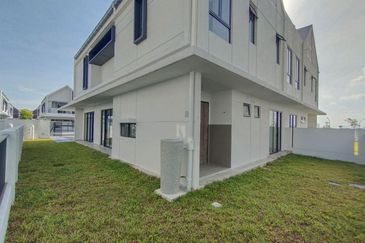 Elmina Green The Eighth @ City of Elmina