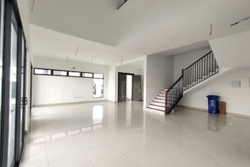 Elmina Green The Eighth @ City of Elmina